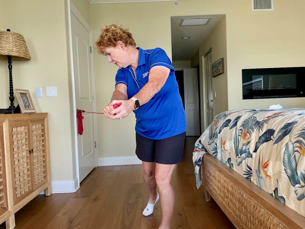 best exercises for senior golfers - showing stretches